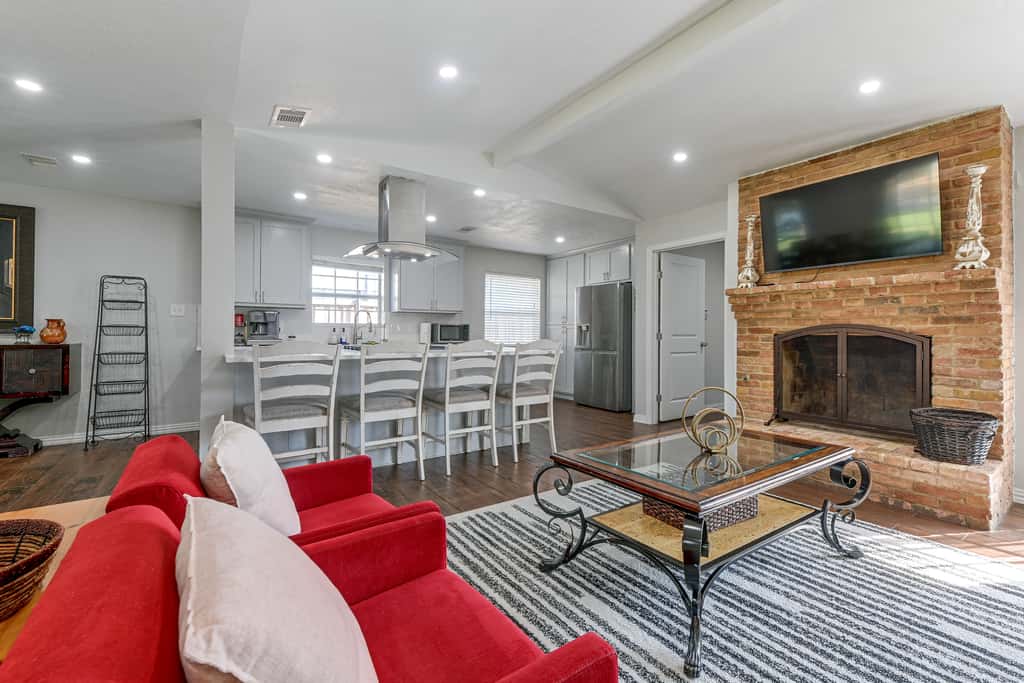 Stay Near All Family Entertainment in Dallas