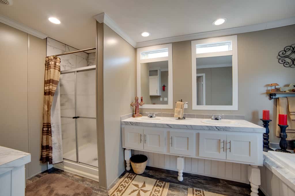Steps to WES Arena: Pet-Friendly Cabin w/ Deck!