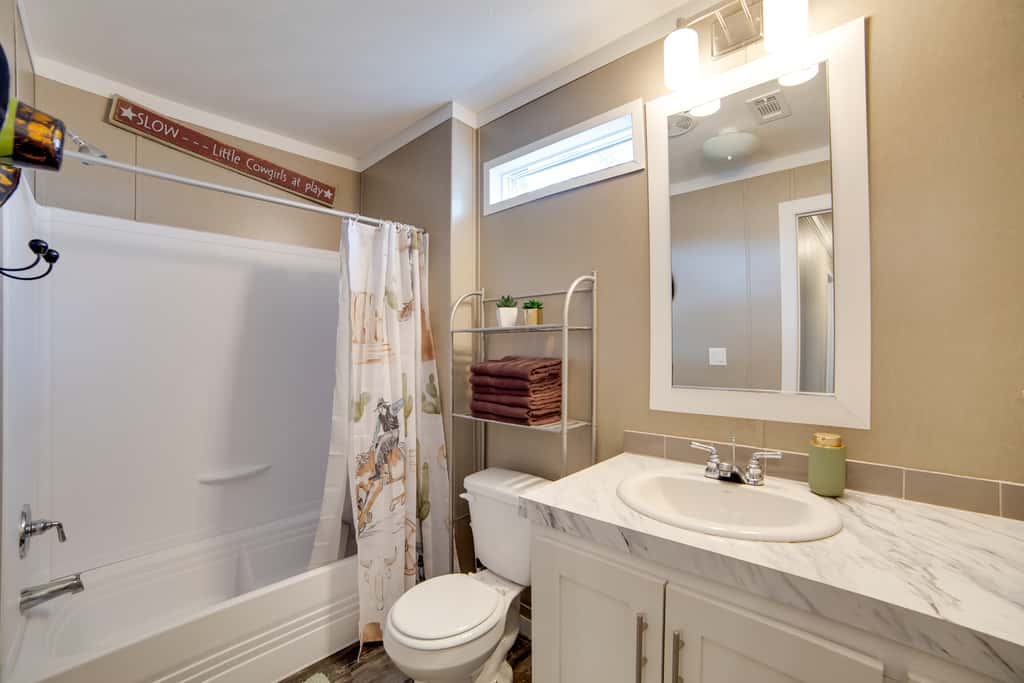 Steps to WES Arena: Pet-Friendly Cabin w/ Deck!