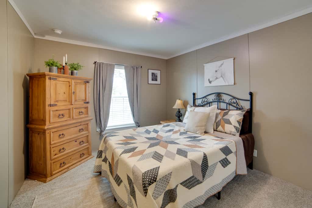 Steps to WES Arena: Pet-Friendly Cabin w/ Deck!