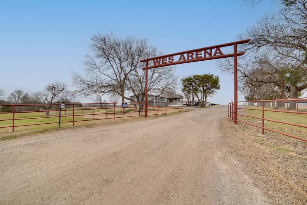 Steps to WES Arena: Pet-Friendly Cabin w/ Deck!