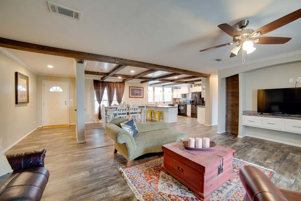 Steps to WES Arena: Pet-Friendly Cabin w/ Deck!