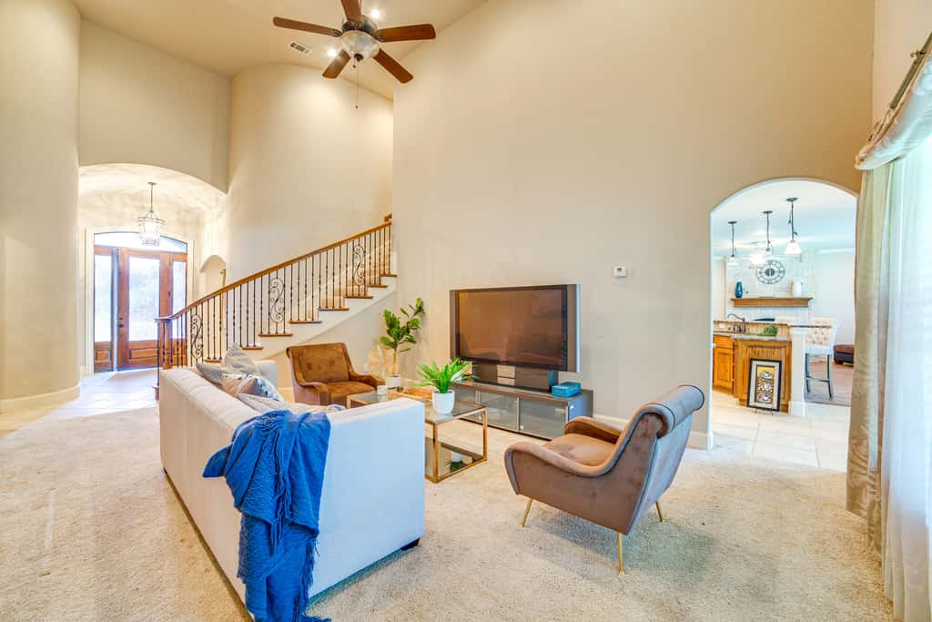 Relax Fireside: Sunnyvale Family Home w/ Yard