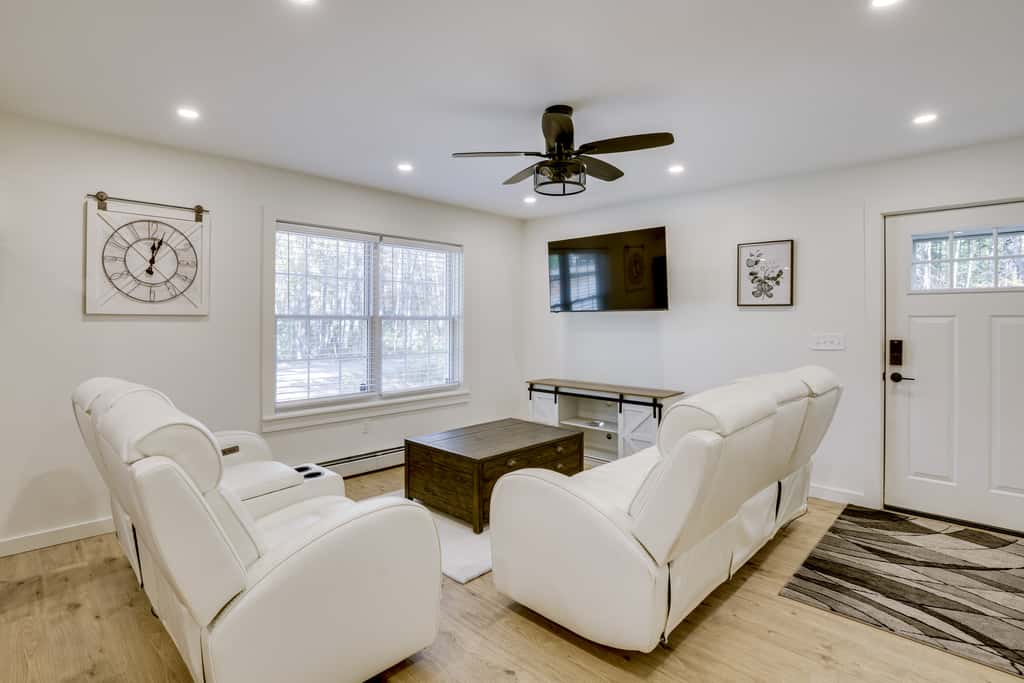 Wooded Retreat w/ Pet-Friendly Yard in Standish