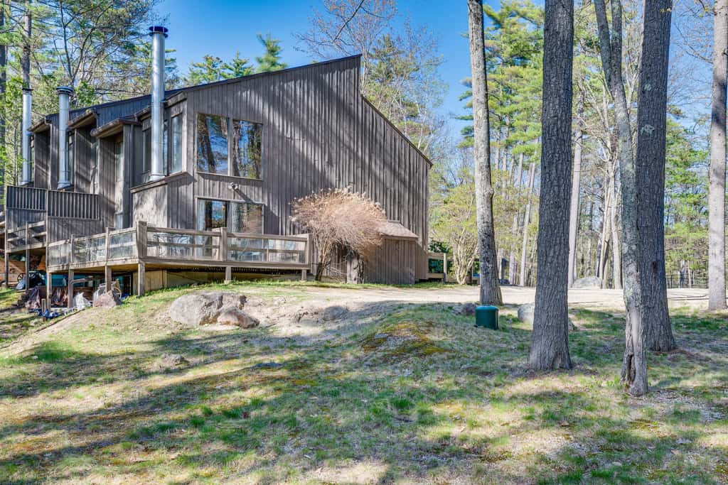 0.5 Mi to Dtwn & Trails: Conway Condo w/ Hot Tub!