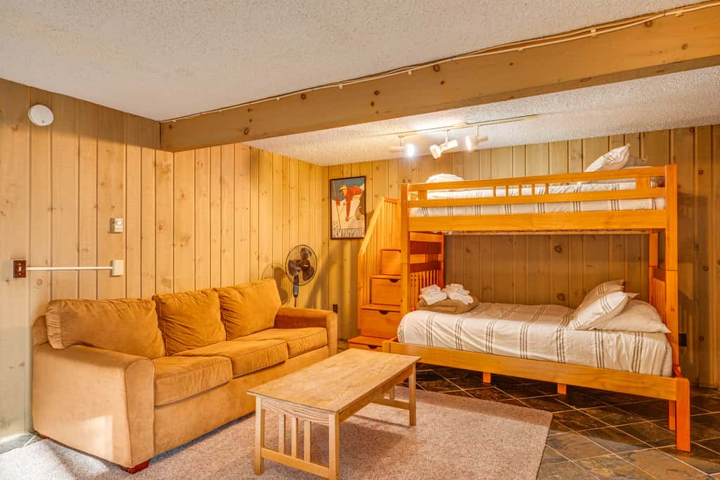0.5 Mi to Dtwn & Trails: Conway Condo w/ Hot Tub!