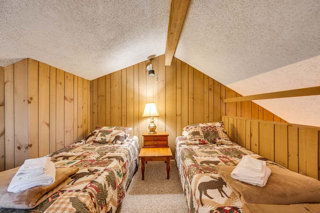 0.5 Mi to Dtwn & Trails: Conway Condo w/ Hot Tub!