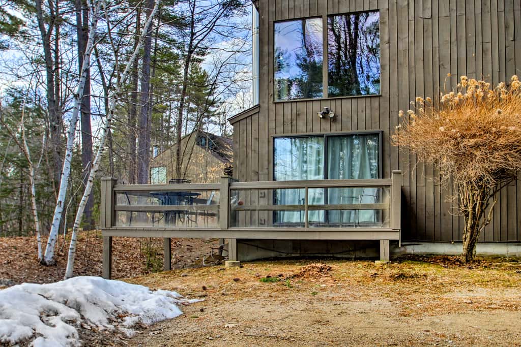 Conway Condo w/ Hot Tub: Near Cranmore Skiing!