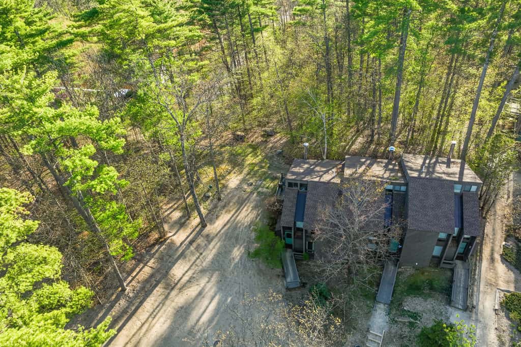 0.5 Mi to Dtwn & Trails: Conway Condo w/ Hot Tub!