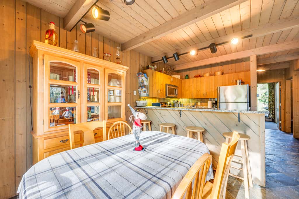 0.5 Mi to Dtwn & Trails: Conway Condo w/ Hot Tub!