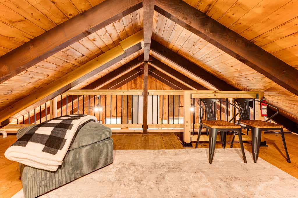 2 Mi to Conway: Cozy Cabin w/ Grill & Yard!