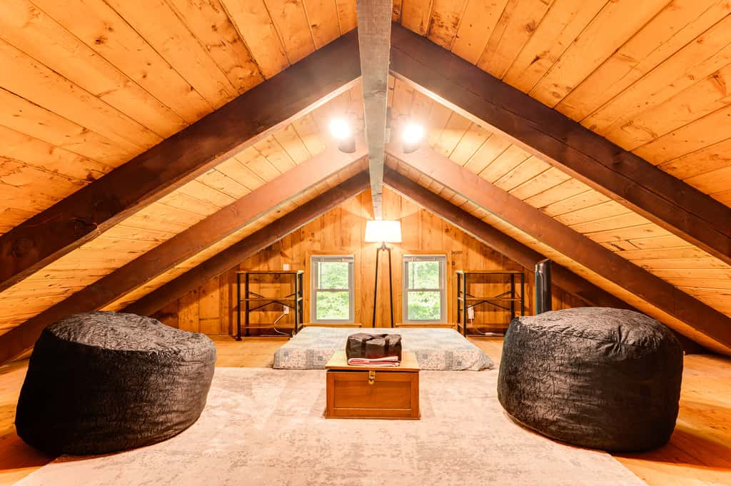 2 Mi to Conway: Cozy Cabin w/ Grill & Yard!