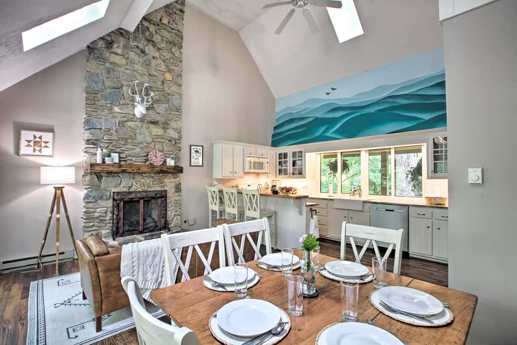 Wintergreen Resort Home w/ 2 Decks + Ski Access!