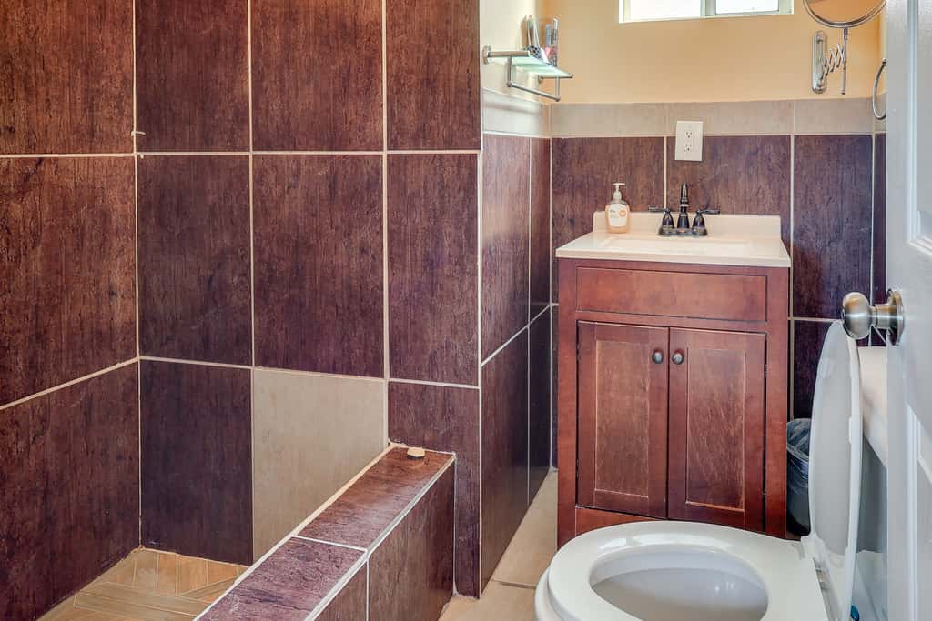 Walk Downtown: Authentic Adobe Home in Las Cruces!