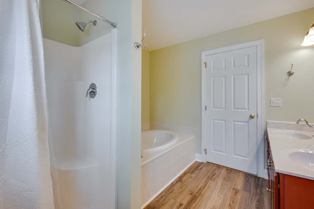 Spacious Mooresville Home w/ Lake Norman View!