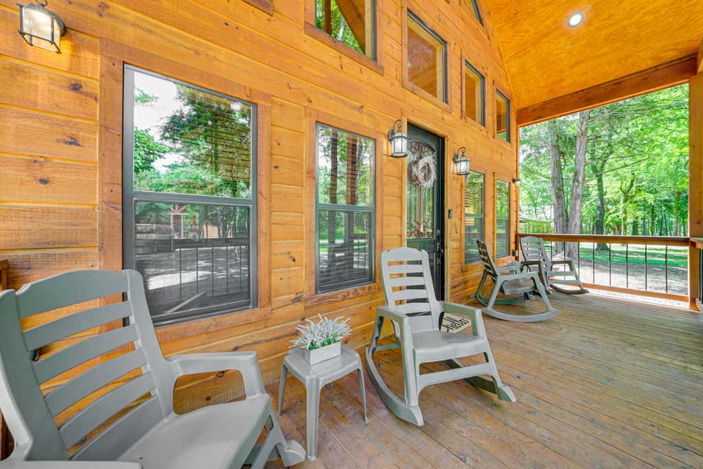Private Hot Tub: Luxe Cabin in Broken Bow!