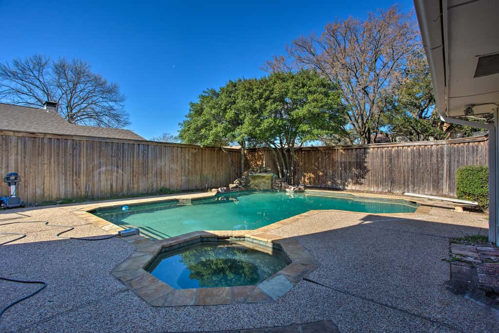 Richardson Home w/ Pool, Hot Tub & Arcade Games