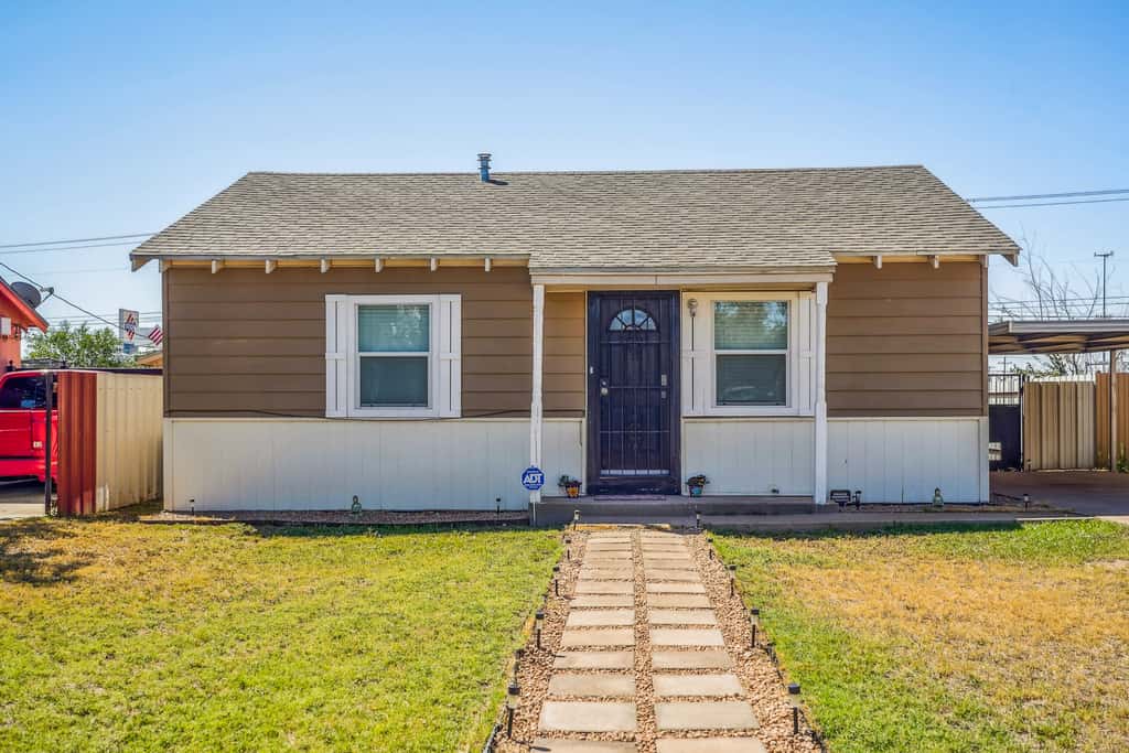 Quaint Midland Home ~ 1 Mi to Downtown!