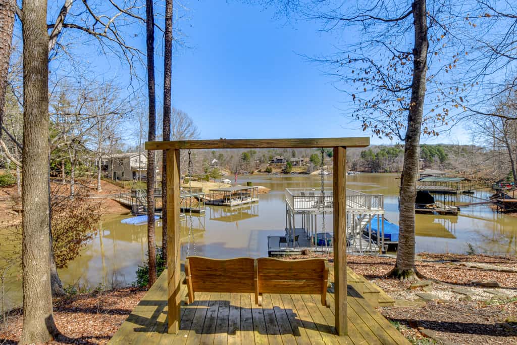 Lake Keowee Family Retreat w/ Private Dock