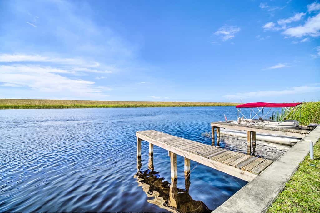 Okeechobee Cabin in Waterfront Community w/ Dock!