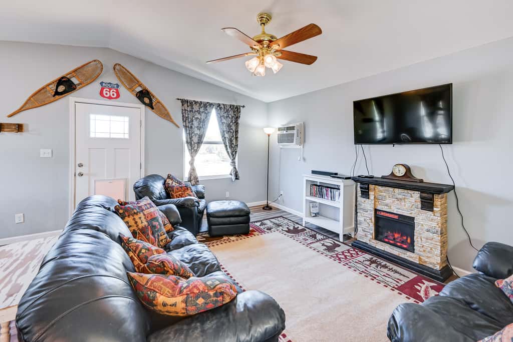 Kingman Vacation Rental w/ Private Yard & Fire Pit
