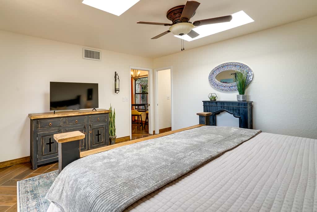 Las Cruces Vacation Rental with Mountain Views!