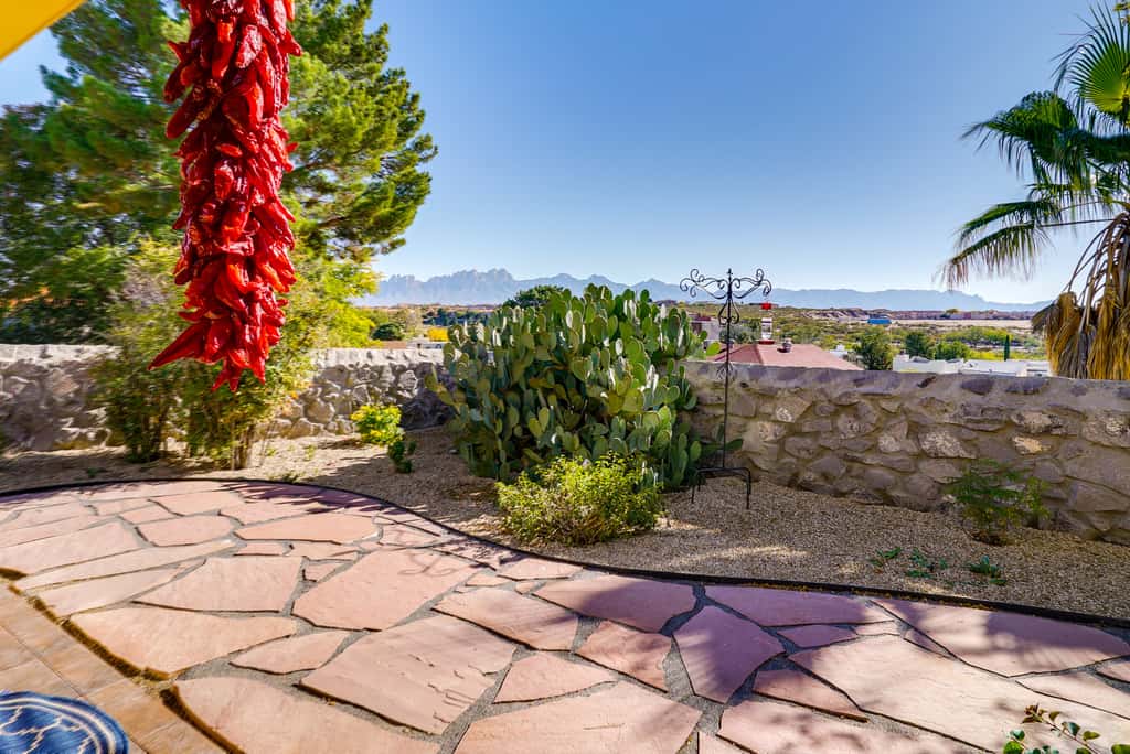 Las Cruces Vacation Rental with Mountain Views!