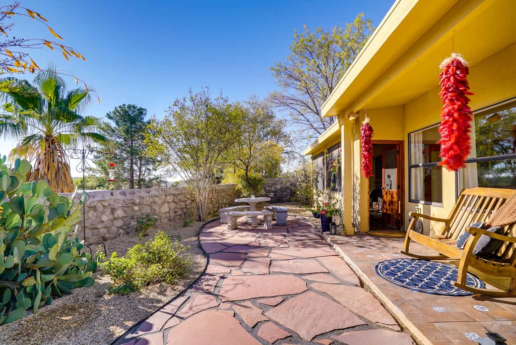 Las Cruces Vacation Rental with Mountain Views!