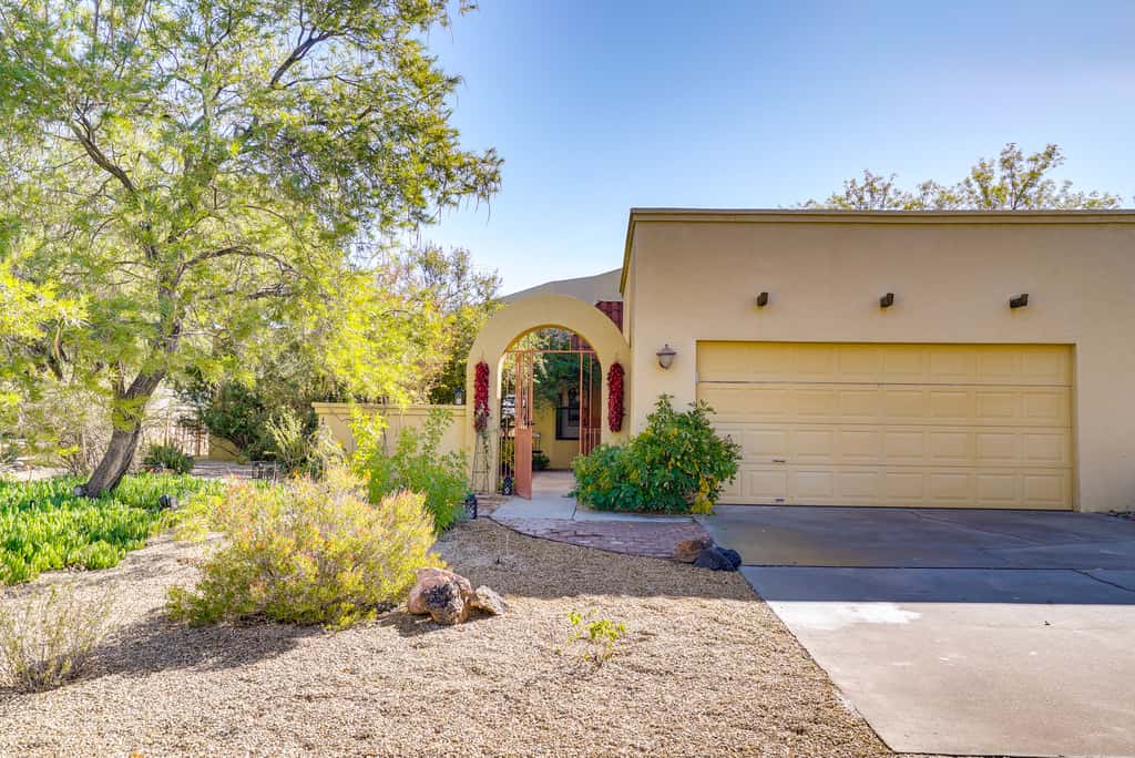 Las Cruces Vacation Rental with Mountain Views!