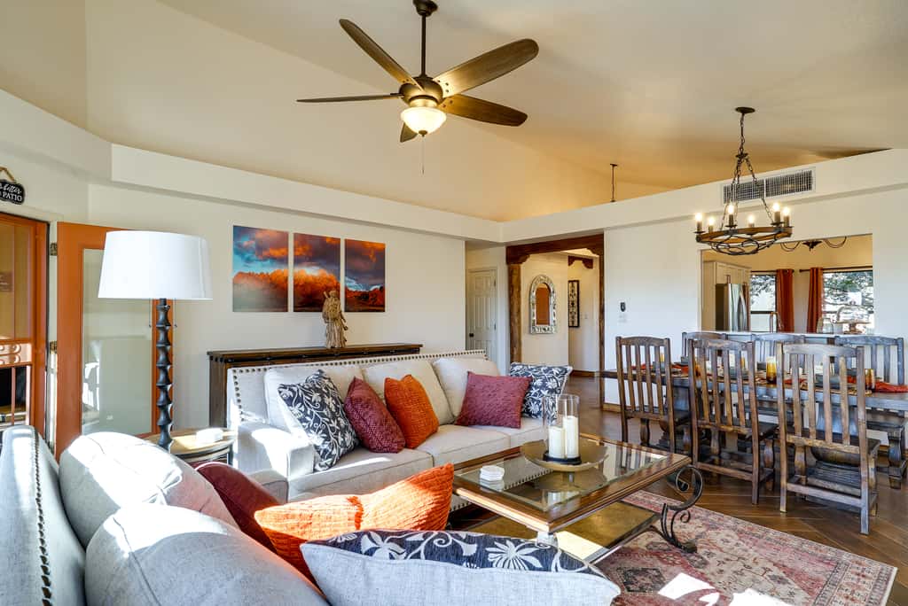 Las Cruces Vacation Rental with Mountain Views!