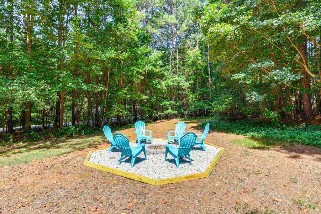 Mooresville Retreat w/ Patio, 1 Mi to Lake Norman!