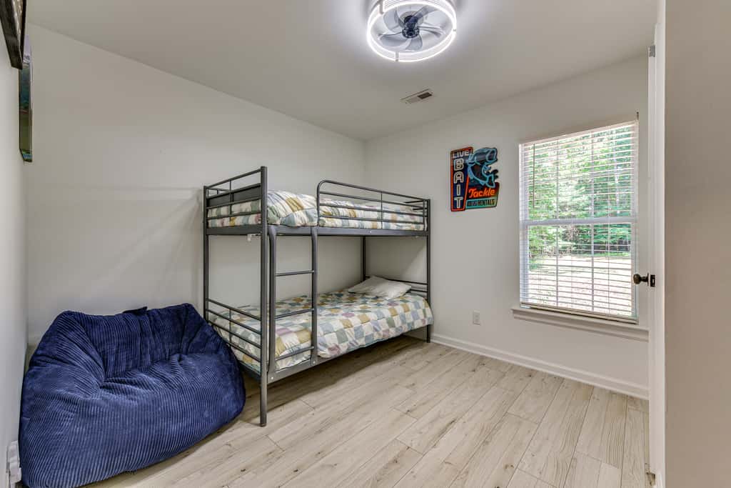 Mooresville Retreat w/ Patio, 1 Mi to Lake Norman!