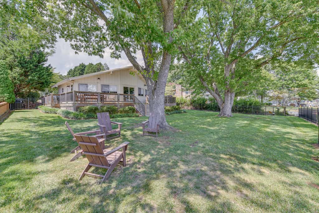 Pet-Friendly Lake Norman Home with Boat Dock!