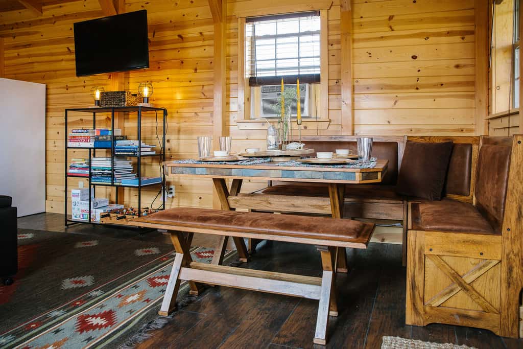 Paradise Valley Cabin by Chico & Yellowstone Park!