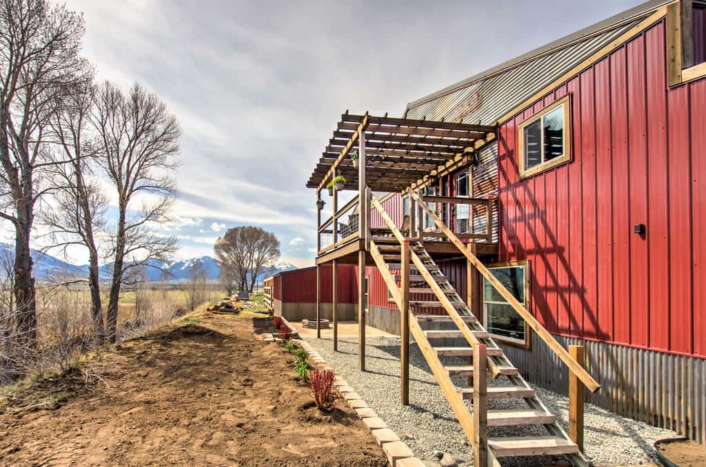 Lovely Livingston Loft w/ Mountain & River Views!