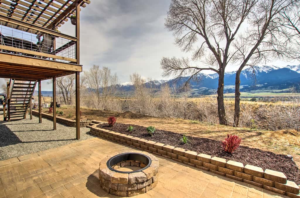 Lovely Livingston Loft w/ Mountain & River Views!