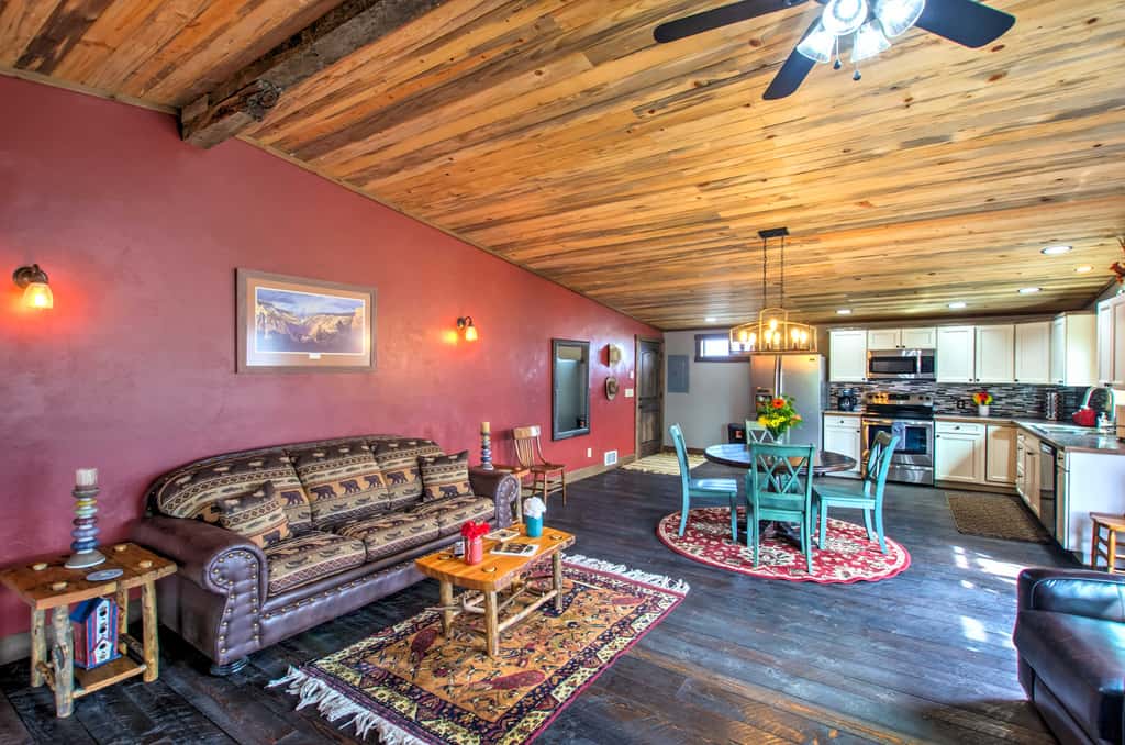 Lovely Livingston Loft w/ Mountain & River Views!