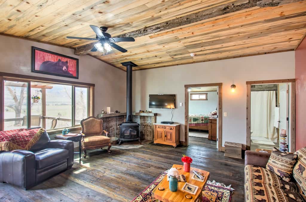 Lovely Livingston Loft w/ Mountain & River Views!