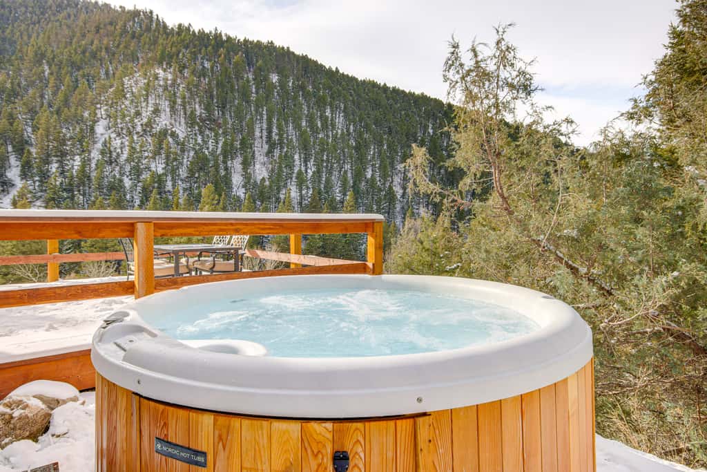 Secluded Livingston Retreat w/ Deck + Fire Pit!
