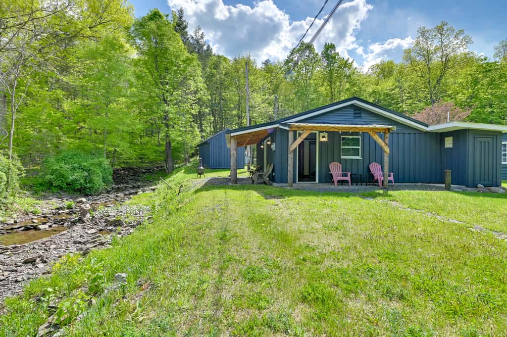 Cozy Catskills Cabin - 12 Mi to Windham Mountain!