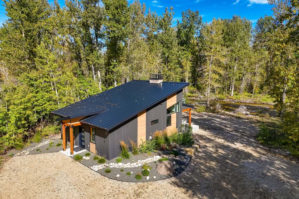 Rock Creek Retreat: Creekside Cabin Near Red Lodge