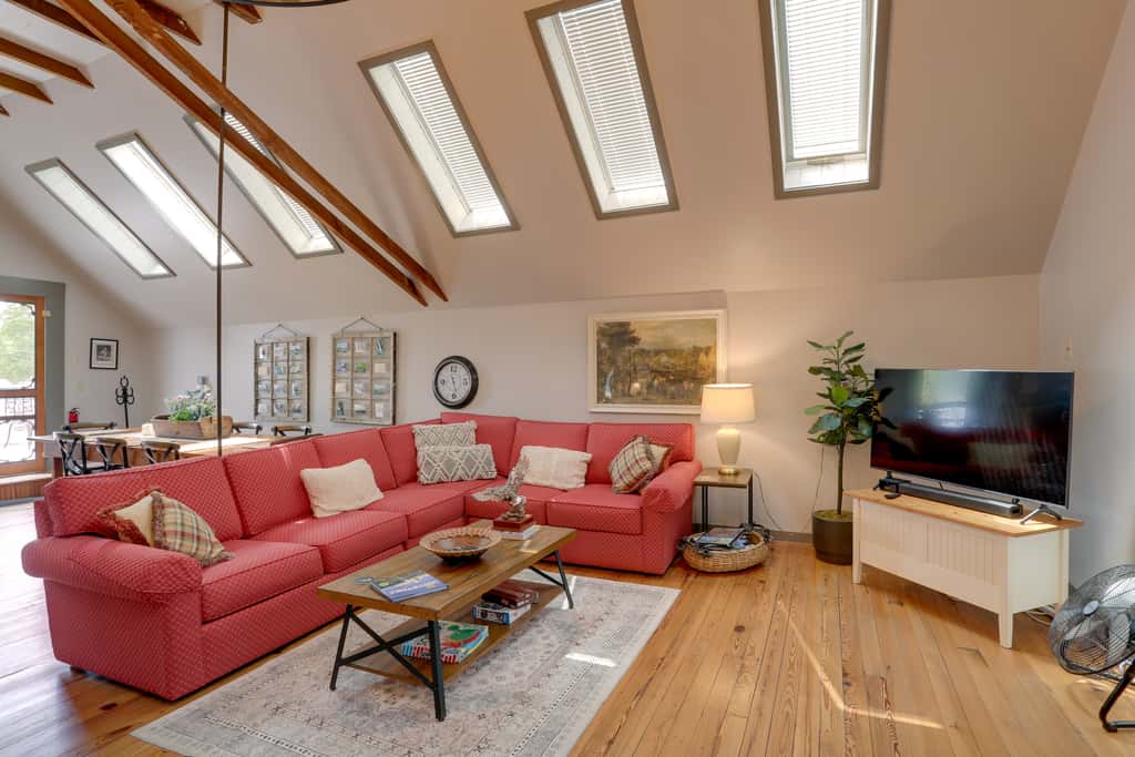 Pet-Friendly Loft Vacation Rental w/ Fire Pit!
