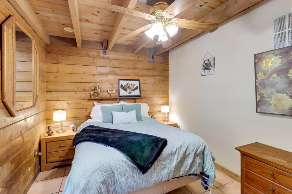 Cabin w/ Boat Launch & Pool Access in Okeechobee