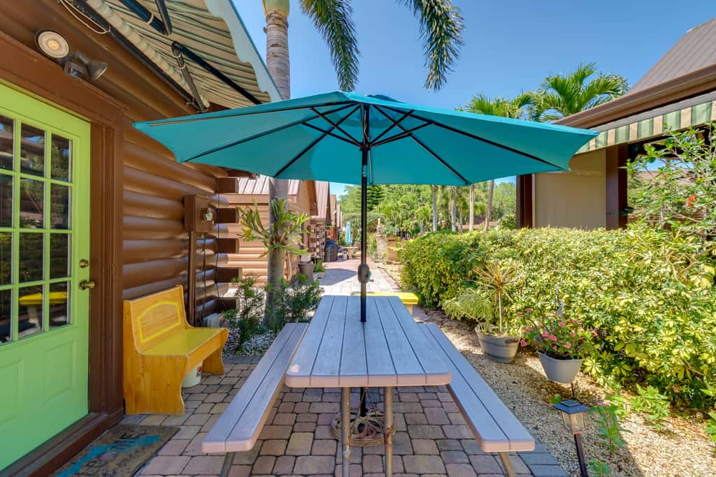 Cabin w/ Boat Launch & Pool Access in Okeechobee