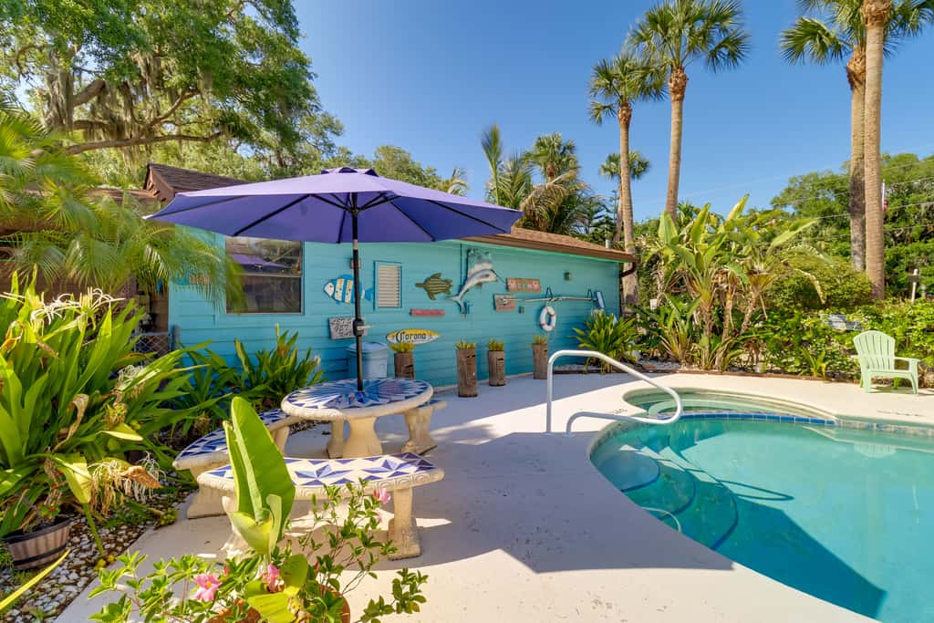 Cabin w/ Boat Launch & Pool Access in Okeechobee