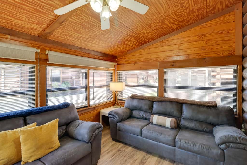 Cabin w/ Boat Launch & Pool Access in Okeechobee