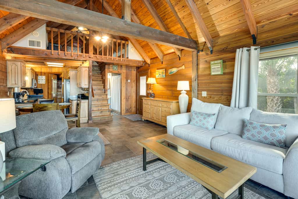 Dock & Views! Waterfront Cabin on Lake Okeechobee