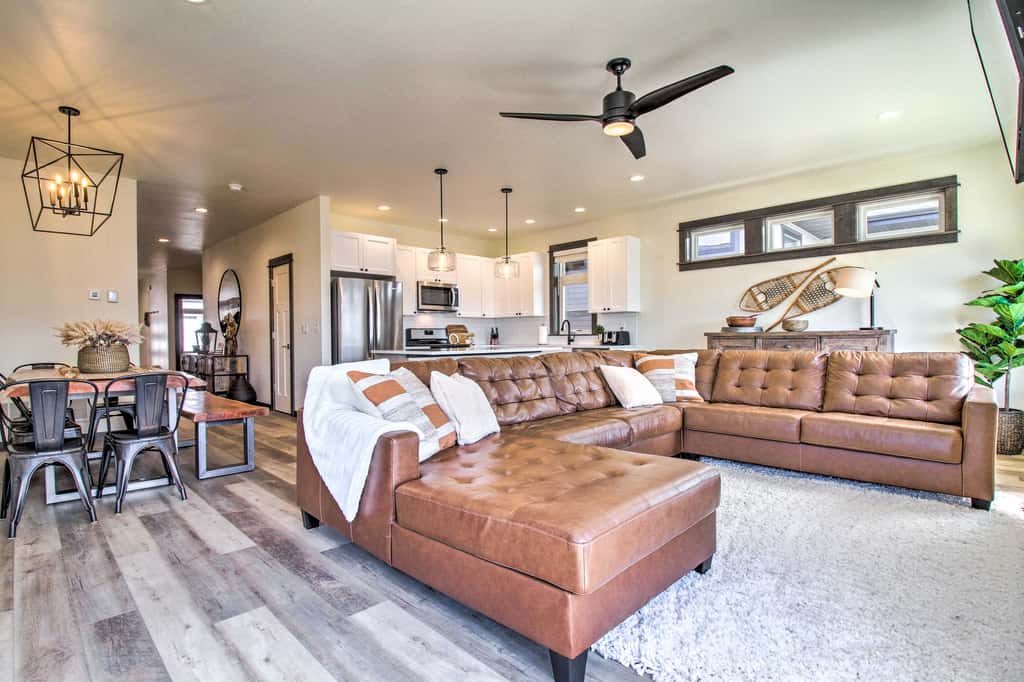Modern Bozeman Family Townhome w/ Hot Tub!