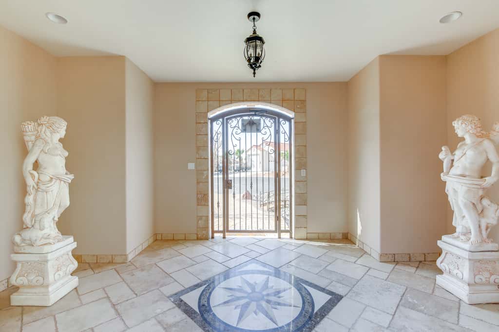 Spacious Luxe Home w/ Lake Access in Fort Mohave!