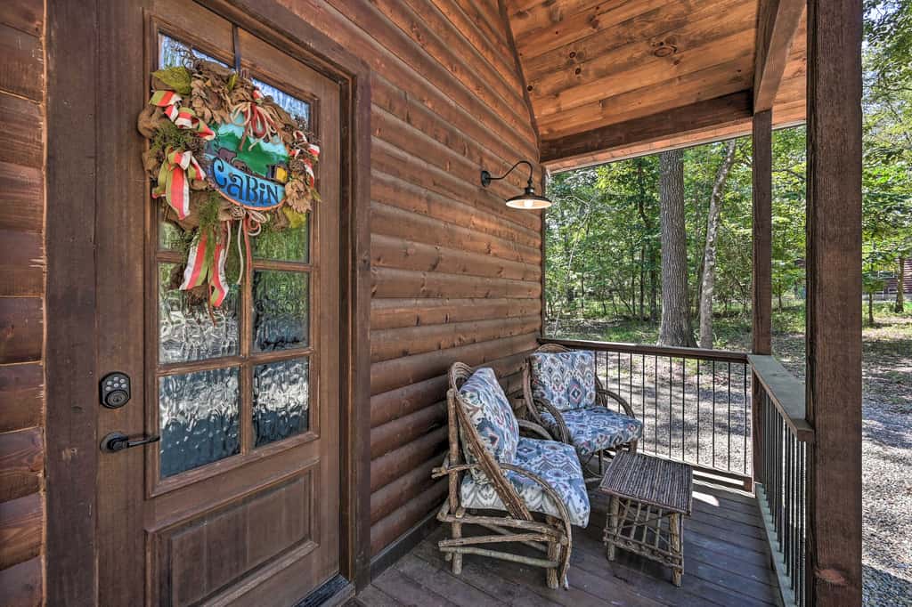 Hot Tub & Fire Pit: Spacious Broken Bow Cabin